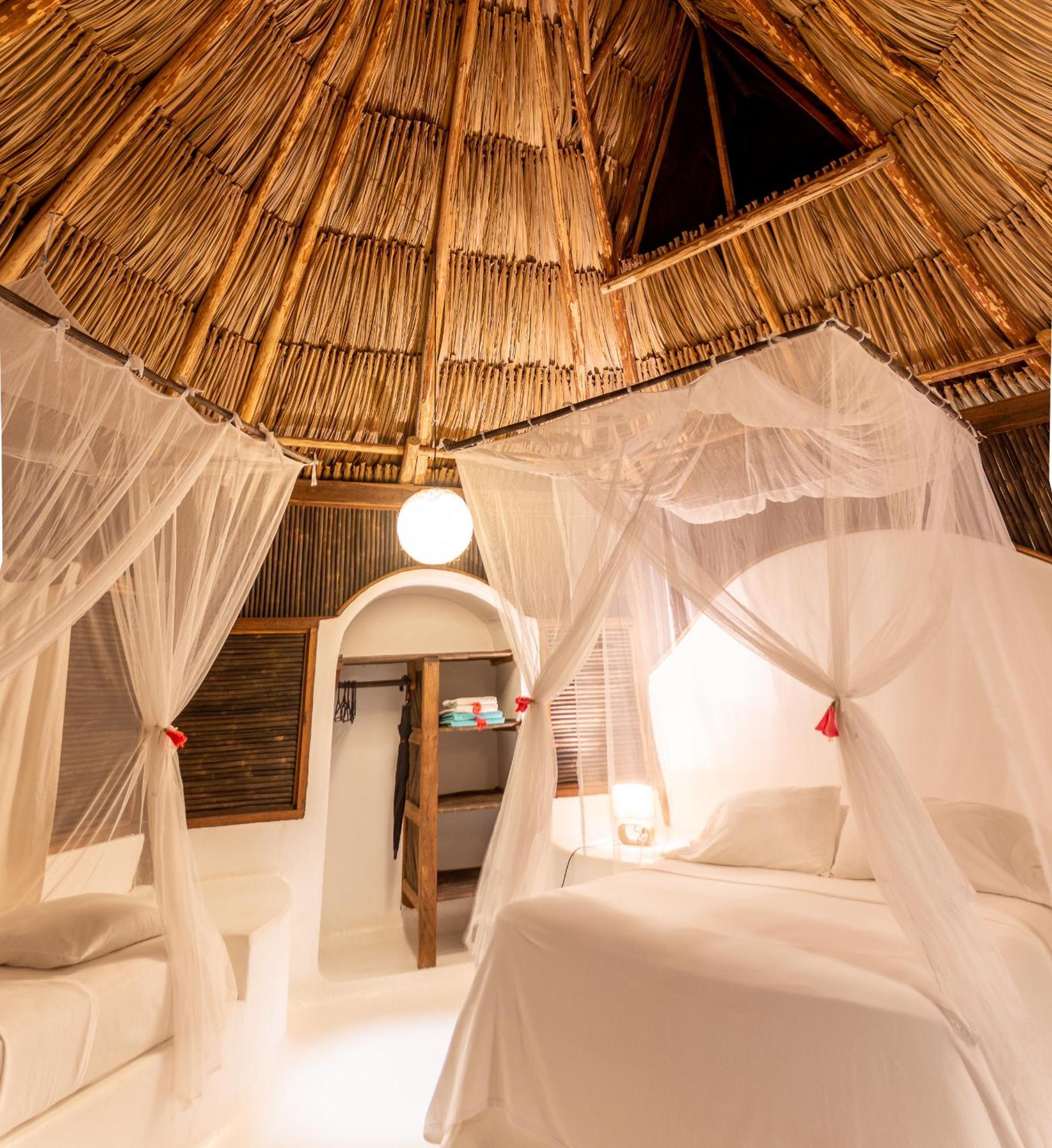 Hotel Casalina Palomino Luaran gambar